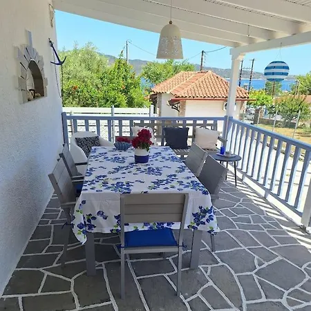 Captain's Vakantiehuis Skala Sikias